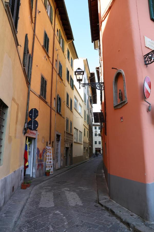 Cozy Apartment Near Ponte Vecchio ฟลอเรนซ์ ภายนอก รูปภาพ
