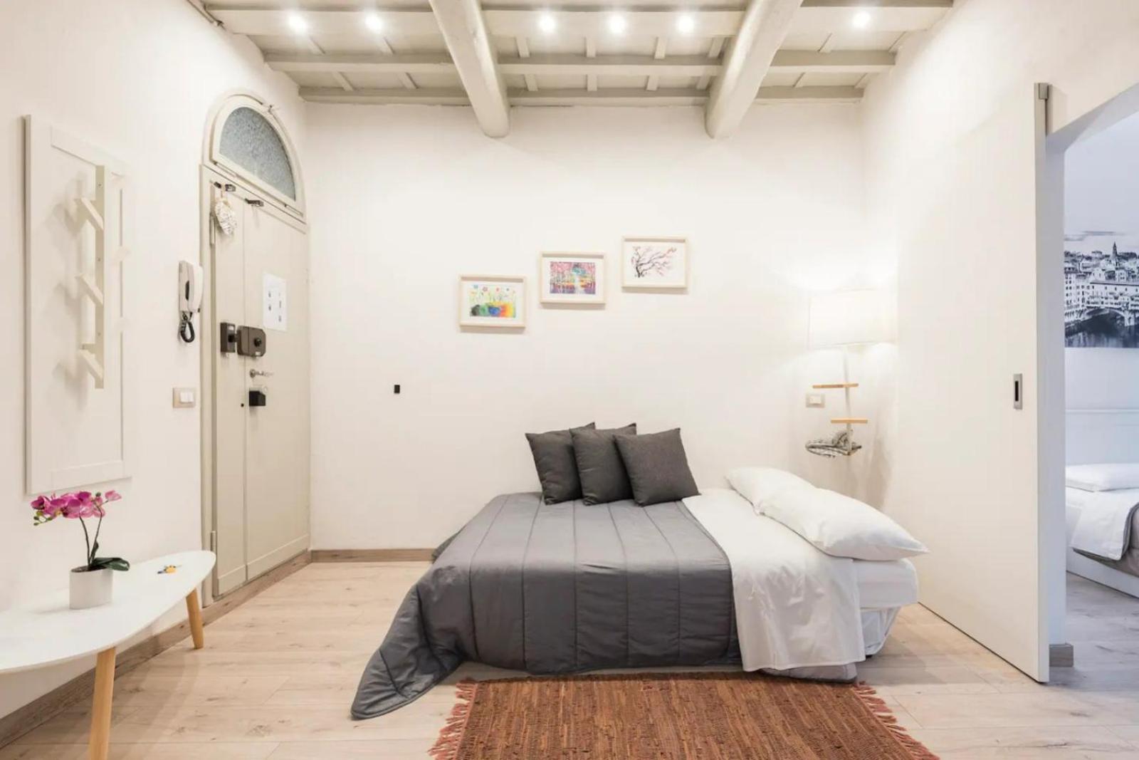 Cozy Apartment Near Ponte Vecchio ฟลอเรนซ์ ภายนอก รูปภาพ