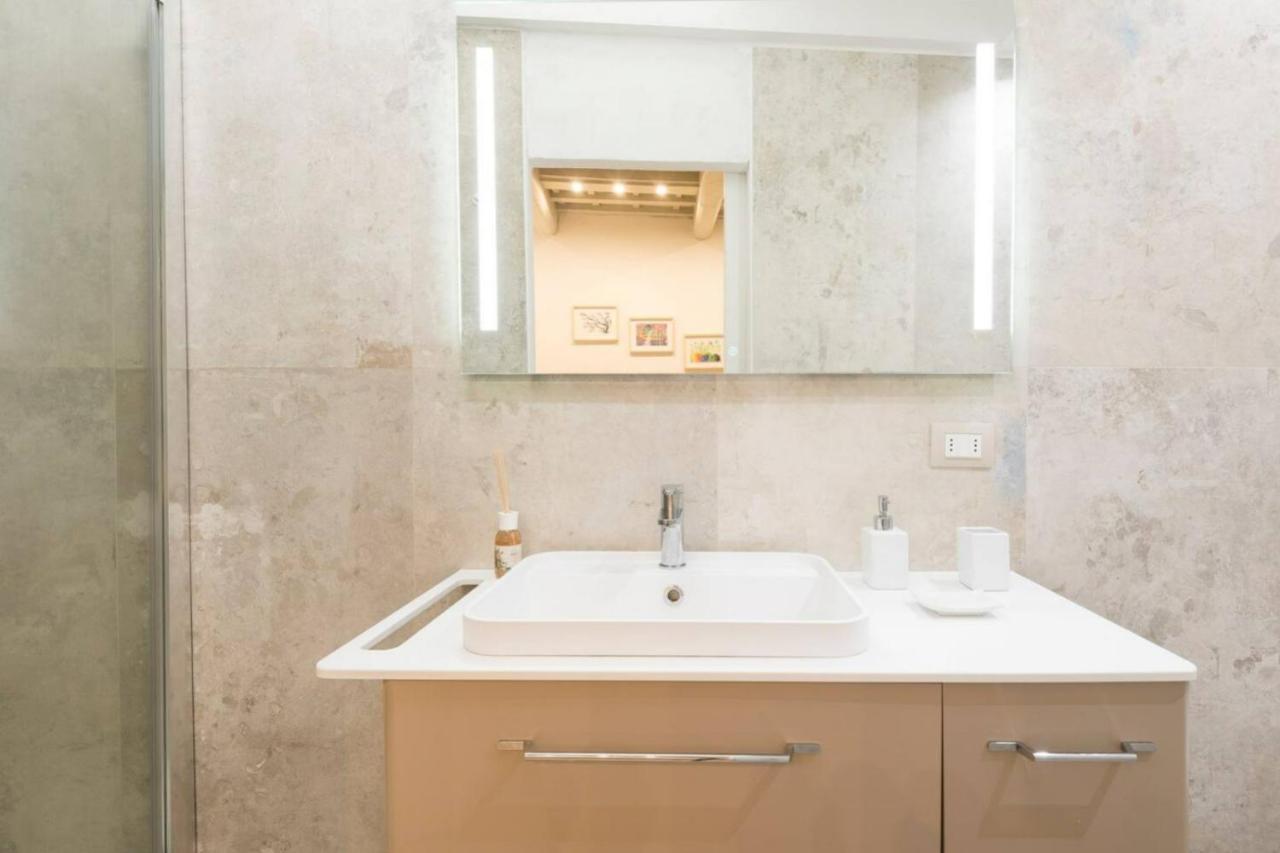 Cozy Apartment Near Ponte Vecchio ฟลอเรนซ์ ภายนอก รูปภาพ